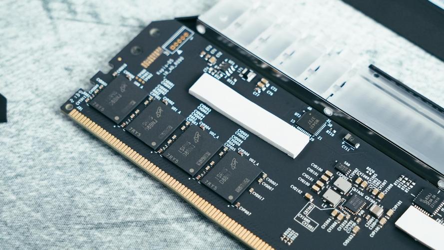 高顏實(shí)力派 海盜船統(tǒng)治者鉑金DDR5-5200內(nèi)存深度評(píng)測(cè)